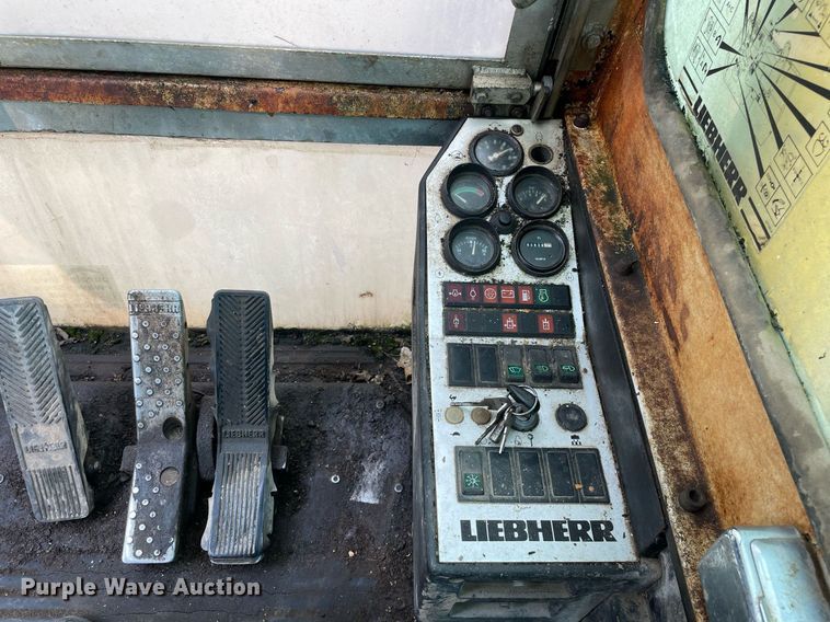 image for item DL3834 1985 Liebherr R912 LC  excavator