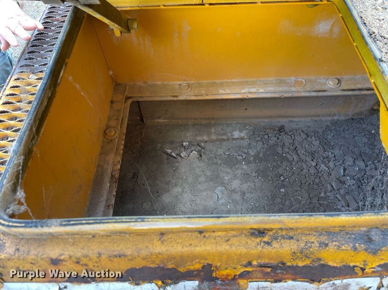 image for item DL3834 1985 Liebherr R912 LC  excavator