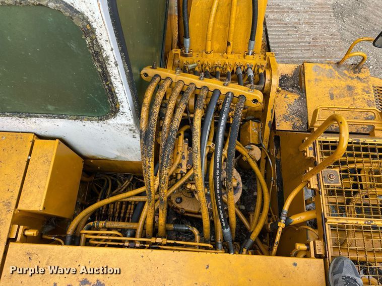 image for item DL3834 1985 Liebherr R912 LC  excavator