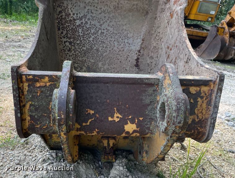 image for item DL3834 1985 Liebherr R912 LC  excavator