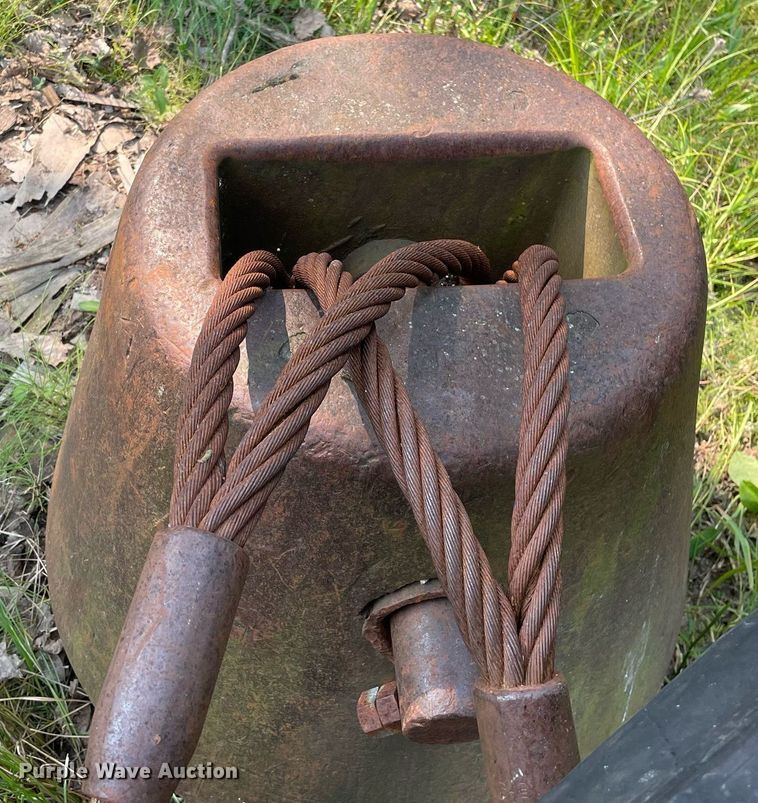 image for item DL3836 Wrecking ball