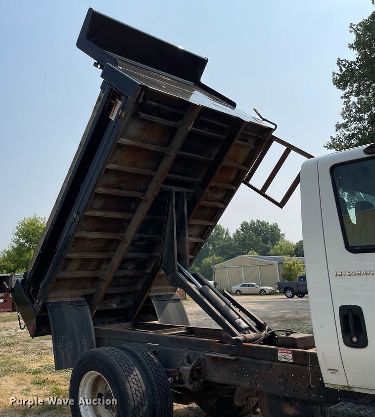 image for item DL3838 2002 International 4300  dump truck