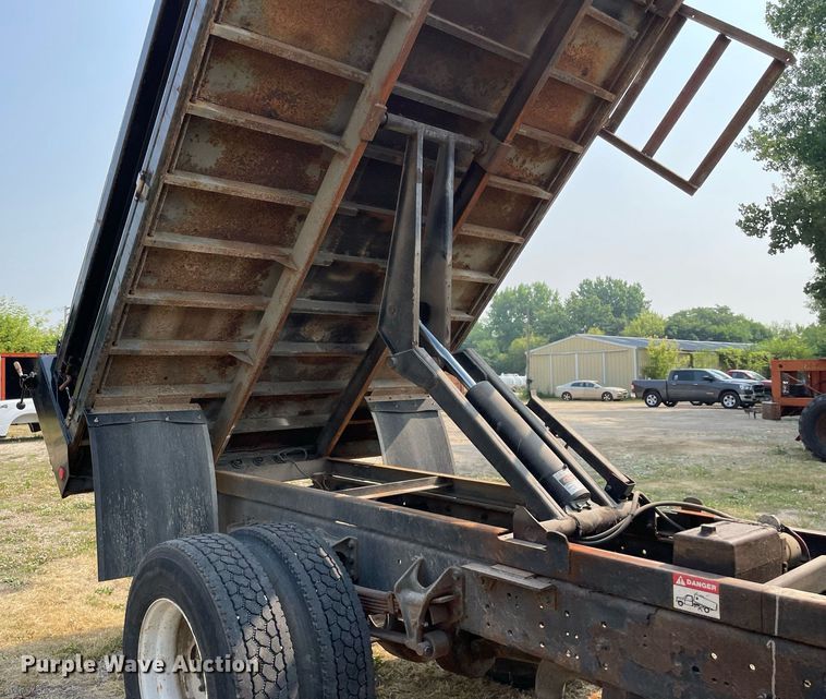 image for item DL3838 2002 International 4300  dump truck