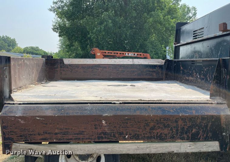 image for item DL3838 2002 International 4300  dump truck