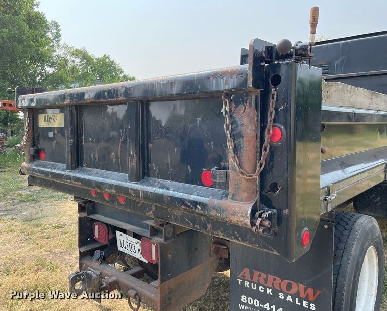 image for item DL3838 2002 International 4300  dump truck