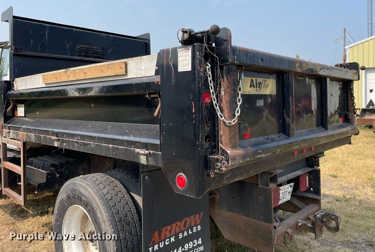 image for item DL3838 2002 International 4300  dump truck