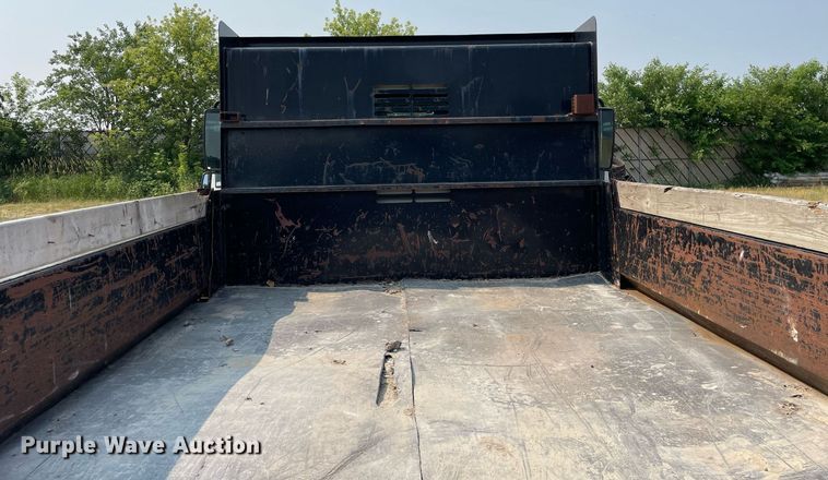 image for item DL3838 2002 International 4300  dump truck