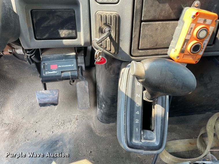 image for item DL3838 2002 International 4300  dump truck