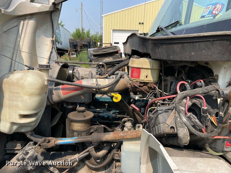 image for item DL3838 2002 International 4300  dump truck