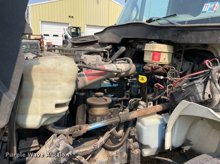 image for item DL3838 2002 International 4300  dump truck