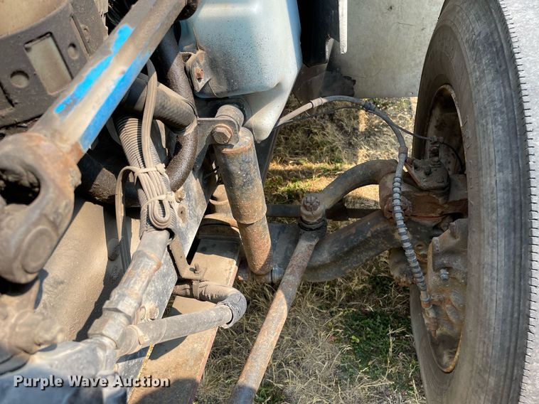 image for item DL3838 2002 International 4300  dump truck