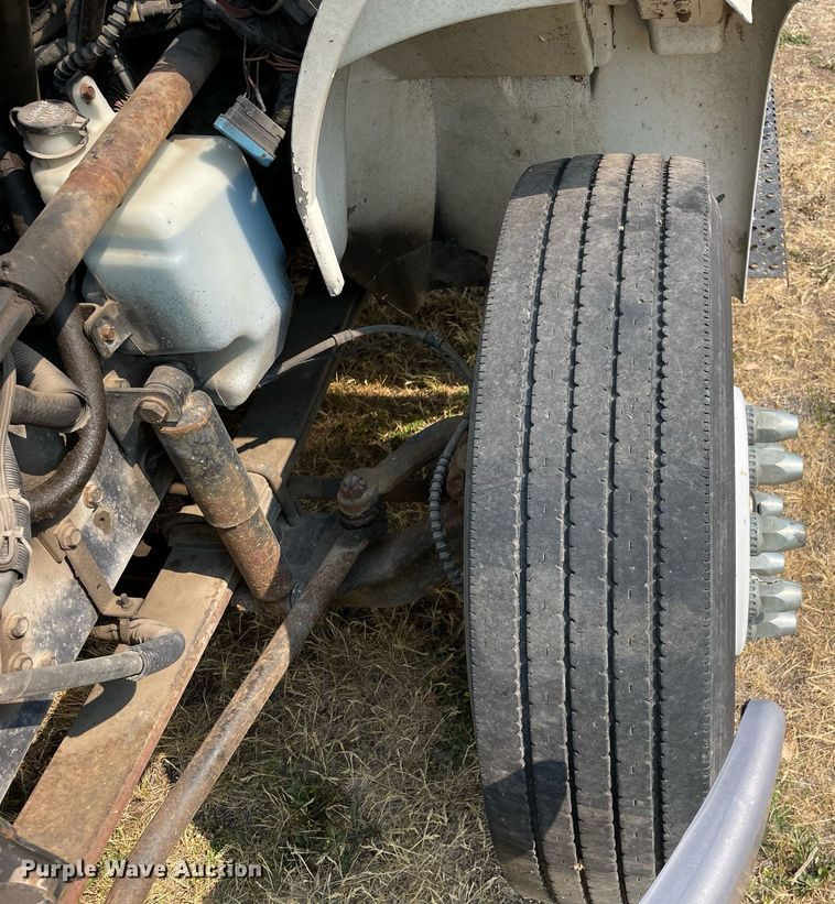 image for item DL3838 2002 International 4300  dump truck