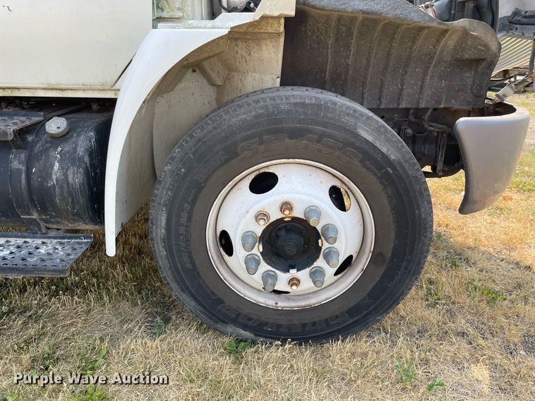 image for item DL3838 2002 International 4300  dump truck