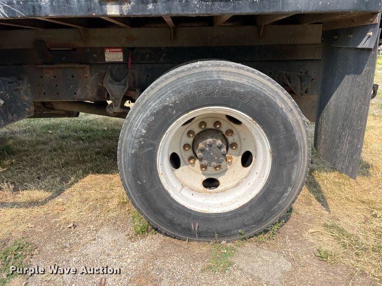 image for item DL3838 2002 International 4300  dump truck