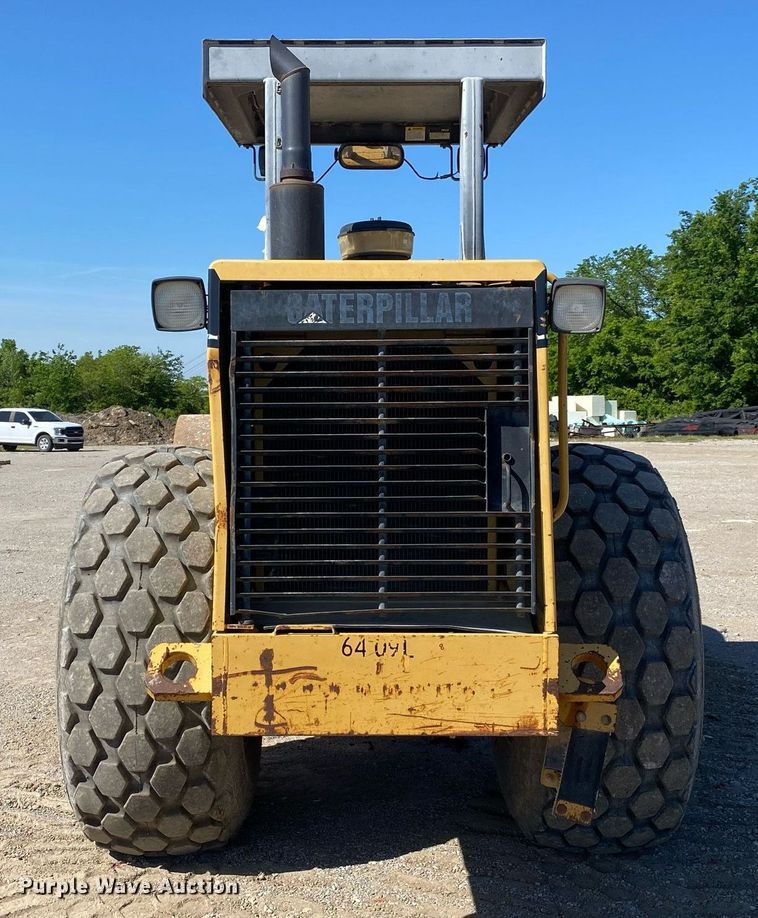 image for item DL7190 1998 Caterpillar CS-563C  single drum vibratory roller