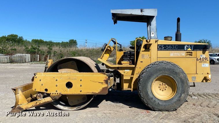 image for item DL7190 1998 Caterpillar CS-563C  single drum vibratory roller