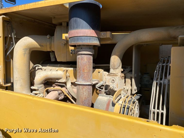 image for item DL7190 1998 Caterpillar CS-563C  single drum vibratory roller