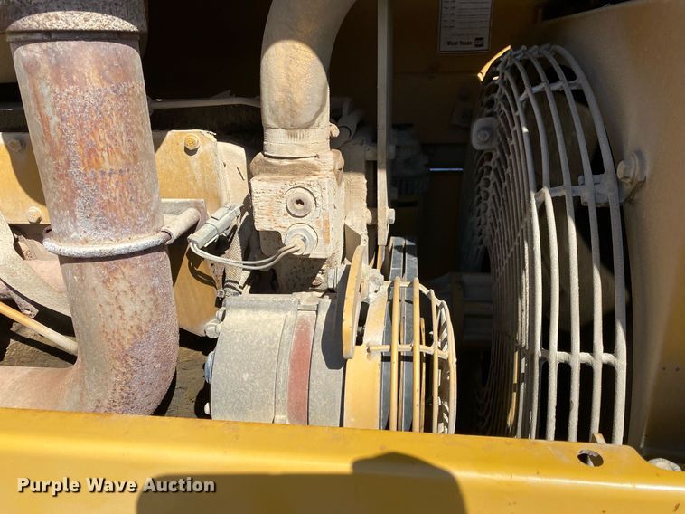 image for item DL7190 1998 Caterpillar CS-563C  single drum vibratory roller