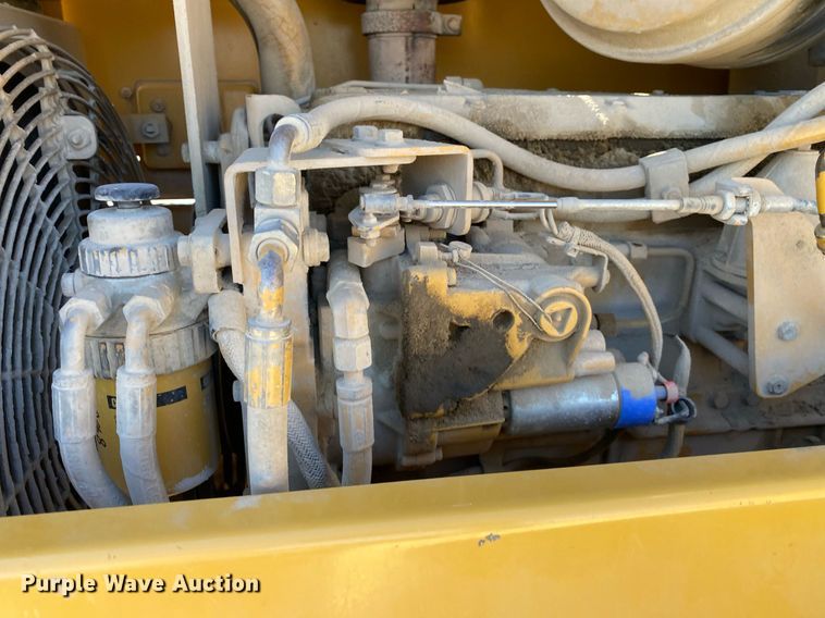 image for item DL7190 1998 Caterpillar CS-563C  single drum vibratory roller