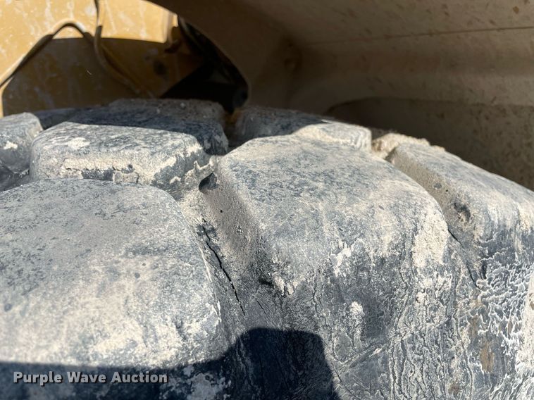 image for item DM0287 2012 Caterpillar 962K  wheel loader