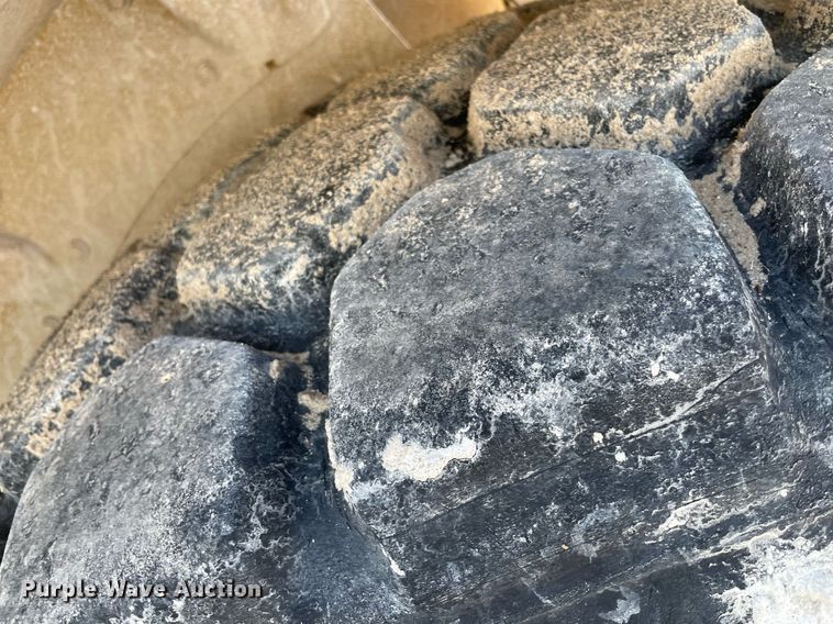 image for item DM0287 2012 Caterpillar 962K  wheel loader