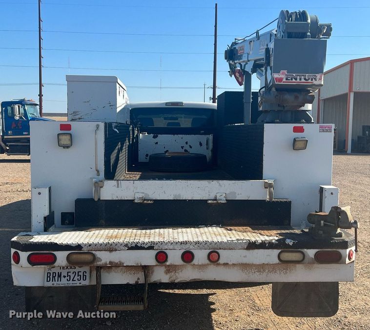 image for item DN3038 2012 Ford F550 Super Duty  Crew Cab utility / service truck