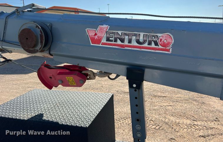 image for item DN3038 2012 Ford F550 Super Duty  Crew Cab utility / service truck