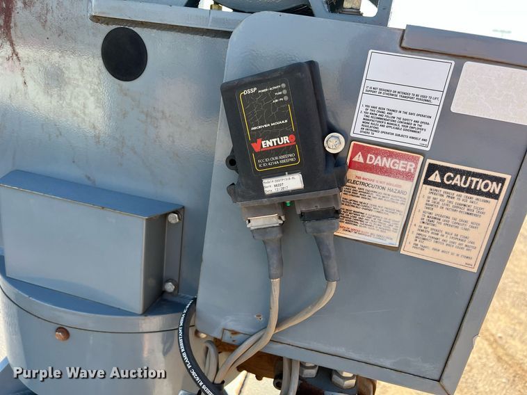 image for item DN3038 2012 Ford F550 Super Duty  Crew Cab utility / service truck