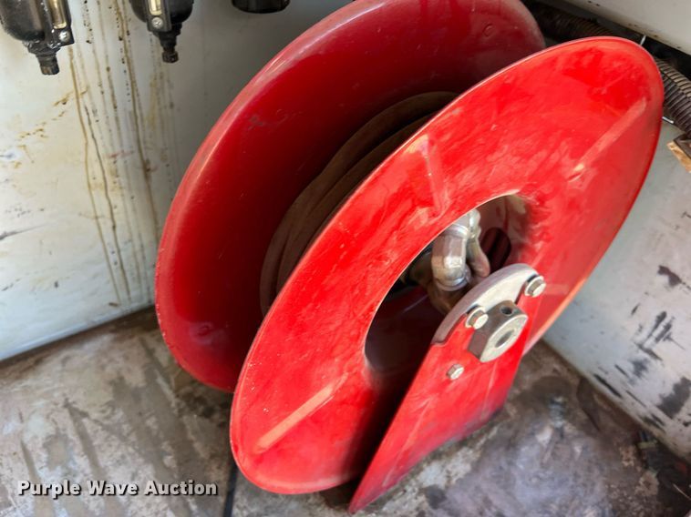 image for item DN3038 2012 Ford F550 Super Duty  Crew Cab utility / service truck