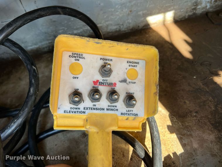 image for item DN3038 2012 Ford F550 Super Duty  Crew Cab utility / service truck