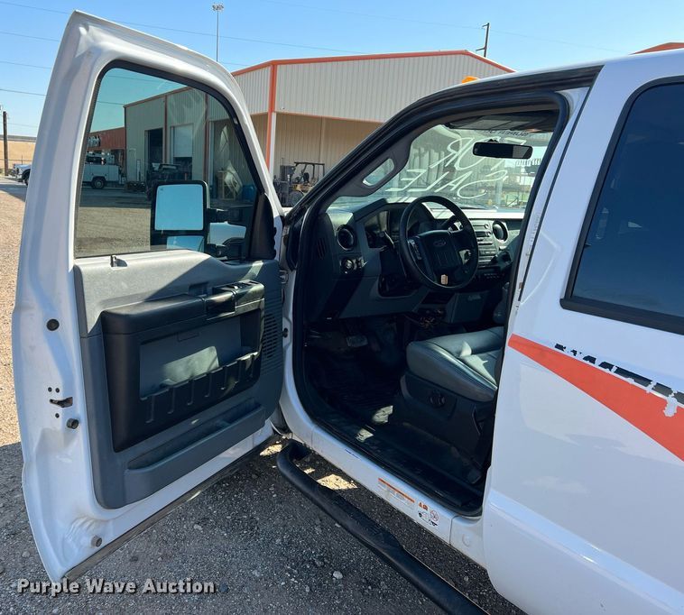 image for item DN3038 2012 Ford F550 Super Duty  Crew Cab utility / service truck