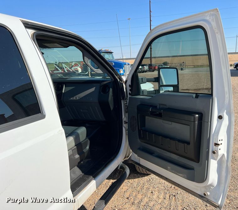 image for item DN3038 2012 Ford F550 Super Duty  Crew Cab utility / service truck