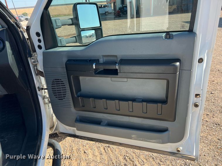 image for item DN3038 2012 Ford F550 Super Duty  Crew Cab utility / service truck