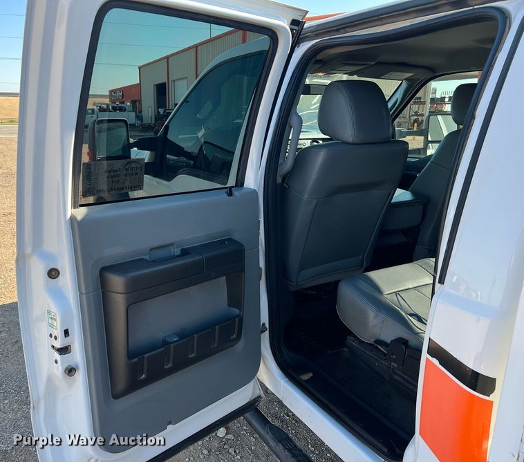 image for item DN3038 2012 Ford F550 Super Duty  Crew Cab utility / service truck