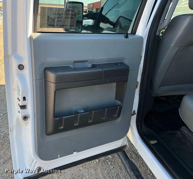 image for item DN3038 2012 Ford F550 Super Duty  Crew Cab utility / service truck