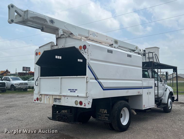 image for item DN3040 2013 Ford F750 Super Duty  forestry bucket truck