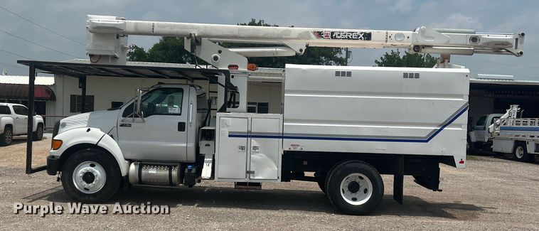 image for item DN3040 2013 Ford F750 Super Duty  forestry bucket truck
