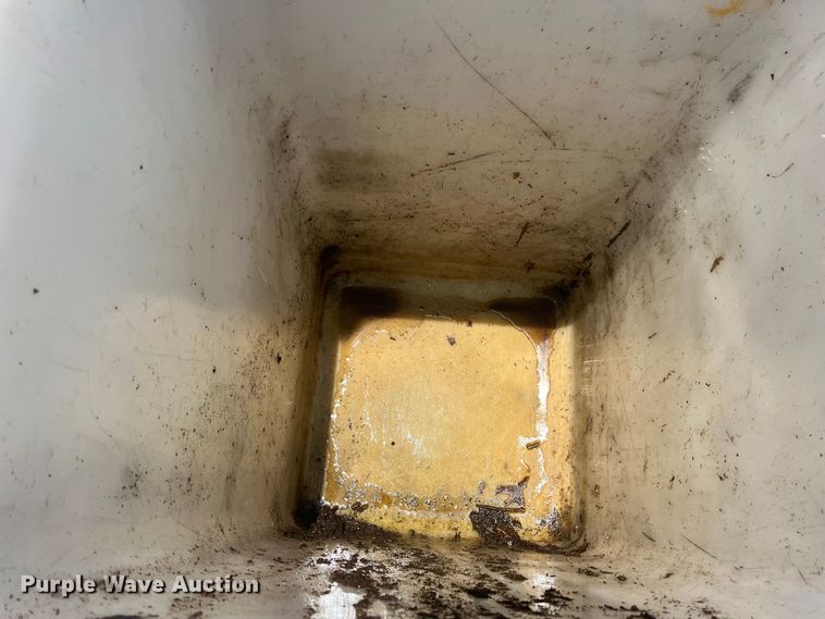 image for item DN3040 2013 Ford F750 Super Duty  forestry bucket truck