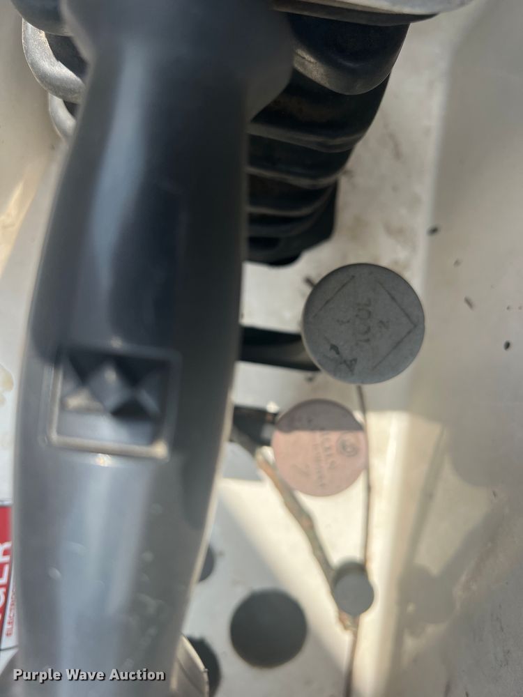 image for item DN3040 2013 Ford F750 Super Duty  forestry bucket truck