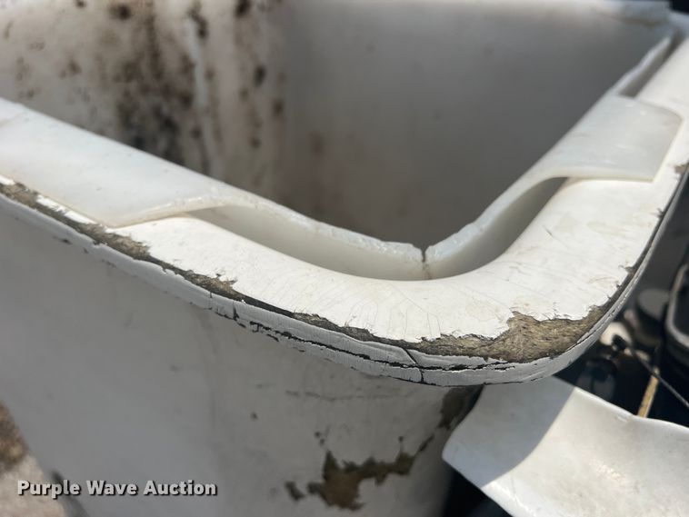 image for item DN3040 2013 Ford F750 Super Duty  forestry bucket truck