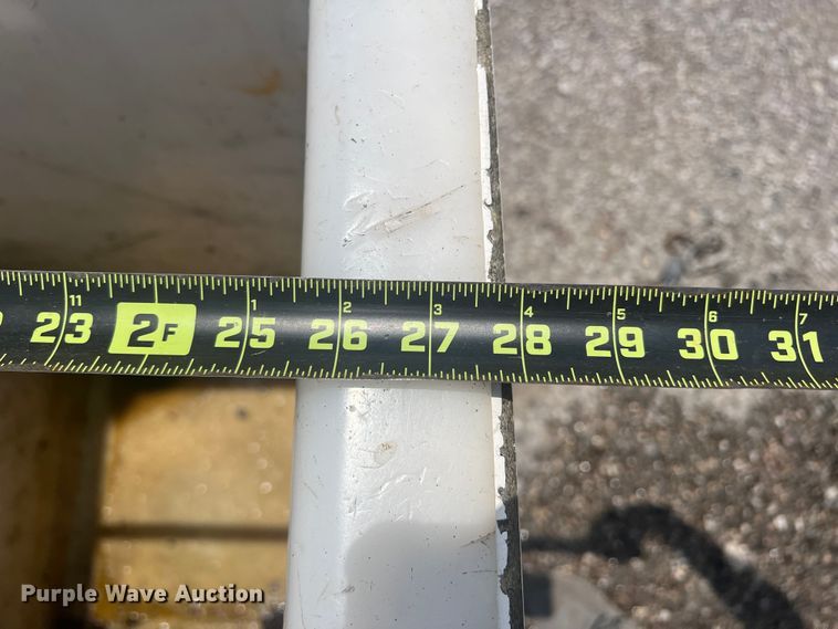 image for item DN3040 2013 Ford F750 Super Duty  forestry bucket truck