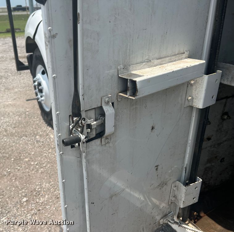 image for item DN3040 2013 Ford F750 Super Duty  forestry bucket truck