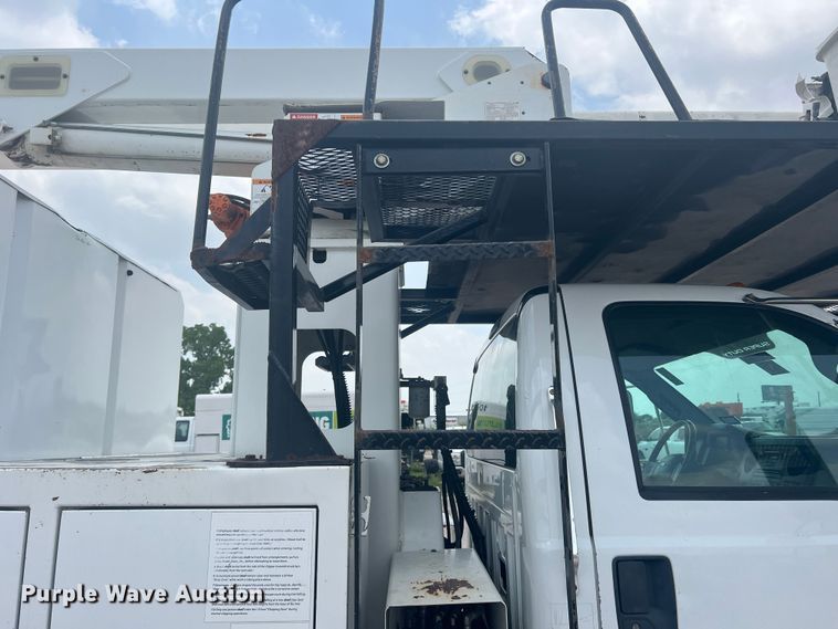 image for item DN3040 2013 Ford F750 Super Duty  forestry bucket truck