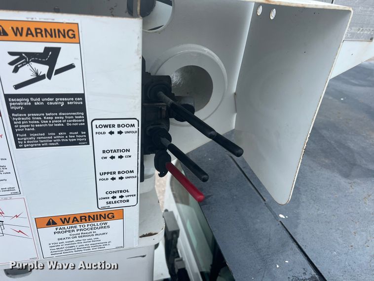 image for item DN3040 2013 Ford F750 Super Duty  forestry bucket truck