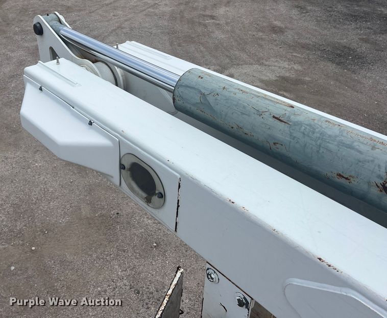 image for item DN3040 2013 Ford F750 Super Duty  forestry bucket truck