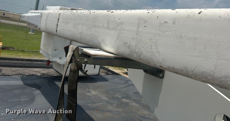 image for item DN3040 2013 Ford F750 Super Duty  forestry bucket truck