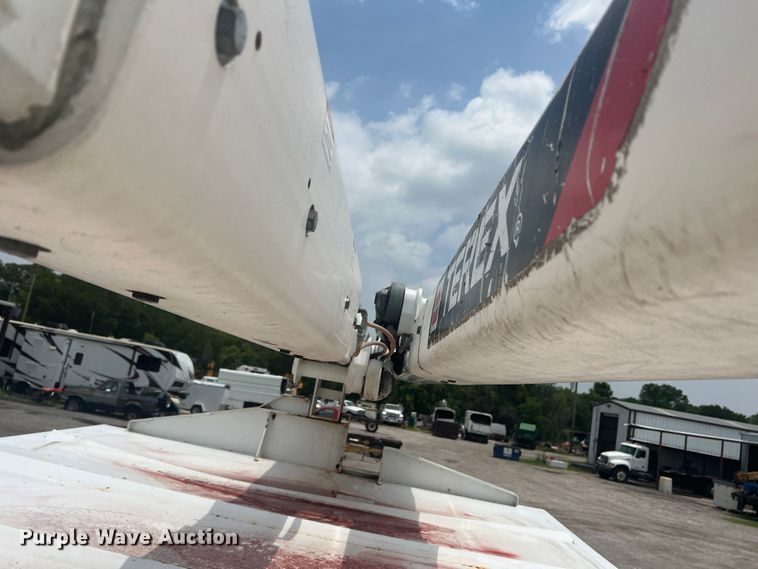 image for item DN3040 2013 Ford F750 Super Duty  forestry bucket truck