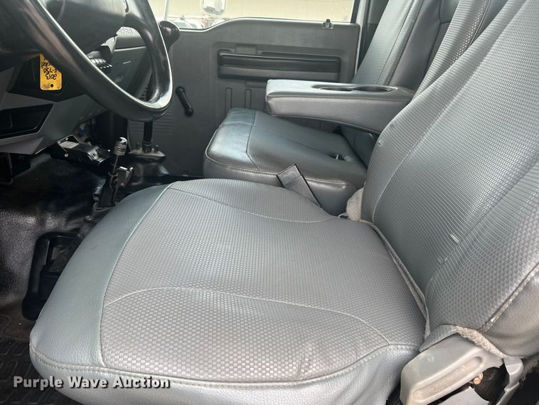 image for item DN3040 2013 Ford F750 Super Duty  forestry bucket truck