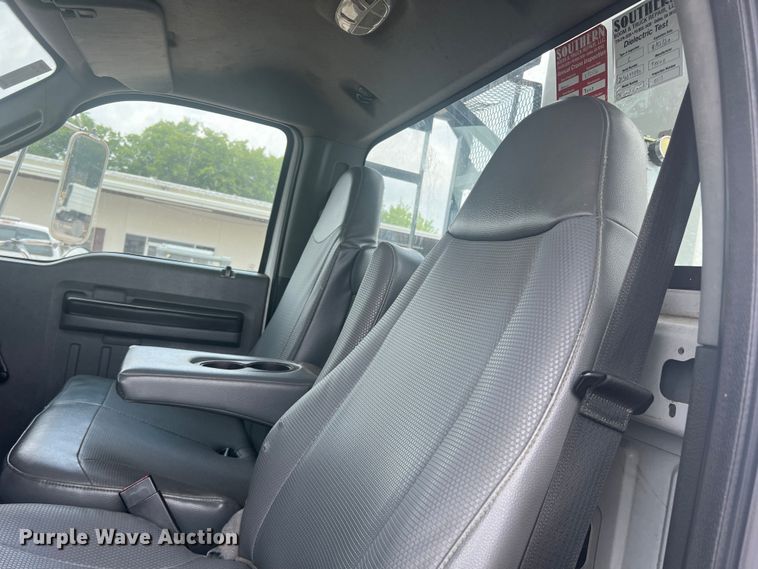 image for item DN3040 2013 Ford F750 Super Duty  forestry bucket truck