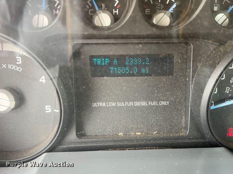 image for item DN3040 2013 Ford F750 Super Duty  forestry bucket truck